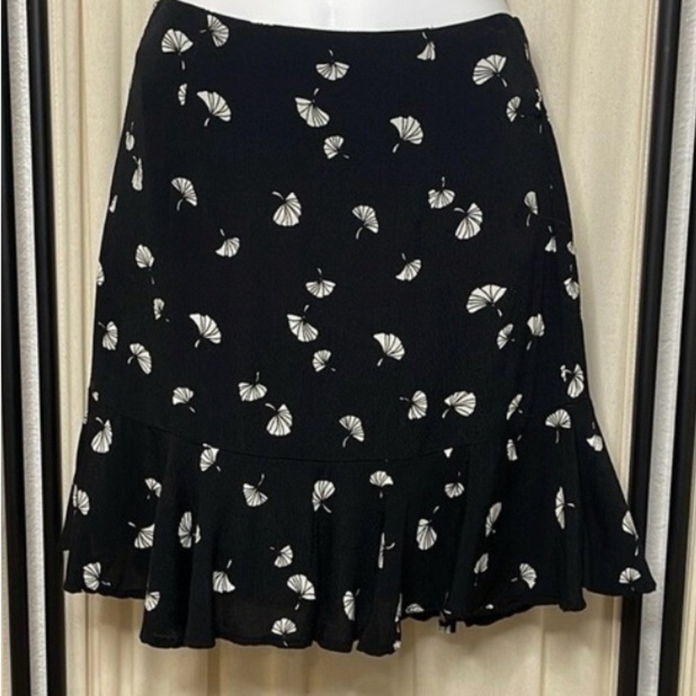 Elegant Black and White Skirt